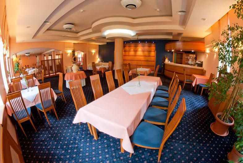Hotel Naramowice Poznań Restaurang bild