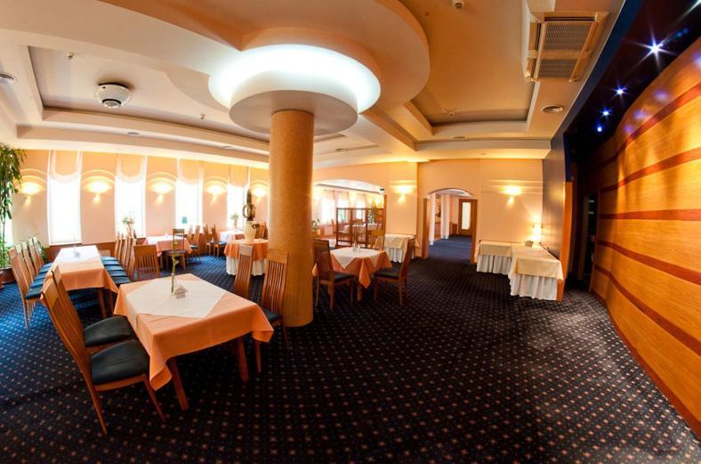 Hotel Naramowice Poznań Restaurang bild